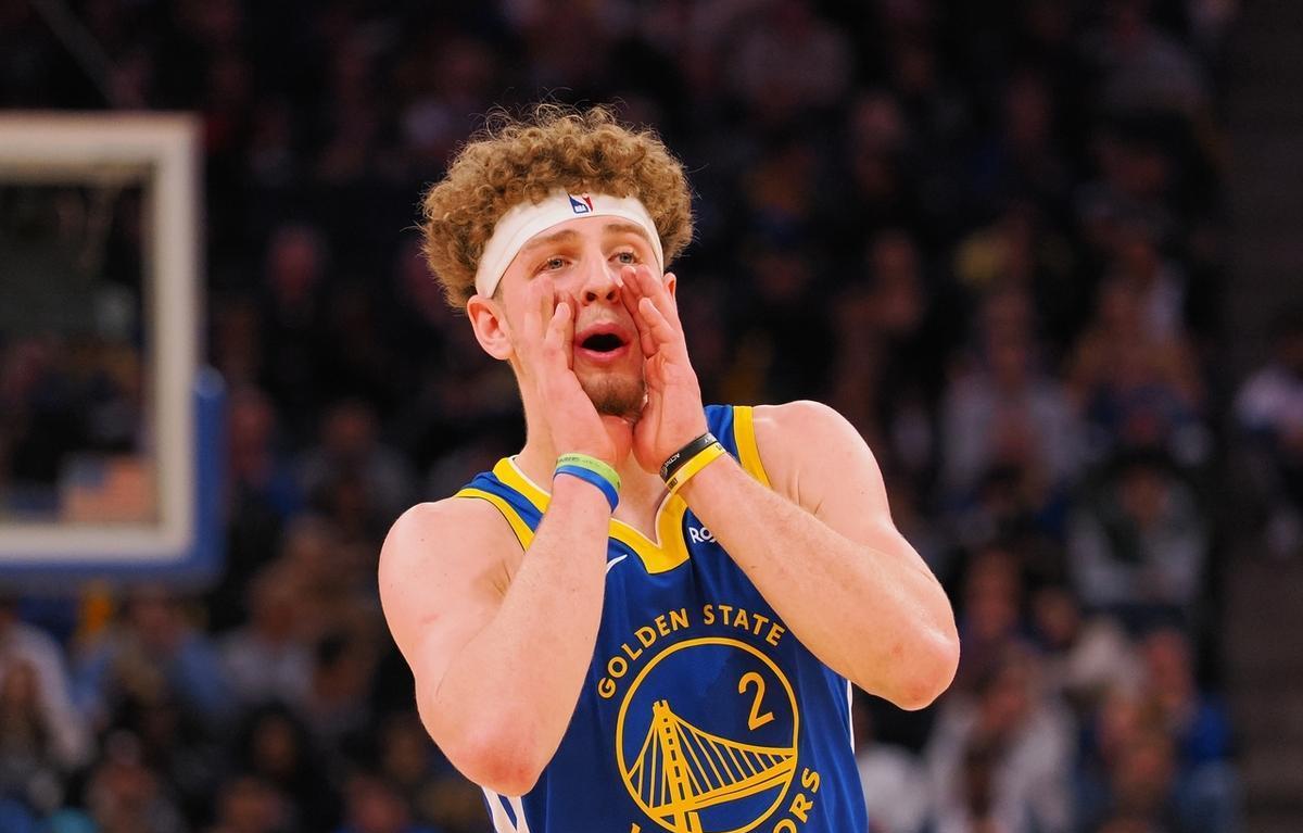 开云APP-包含凯恩与40激战SKT分钟，最后时刻胜出胜负难料！，库里焦点对战上演精彩一战的词条