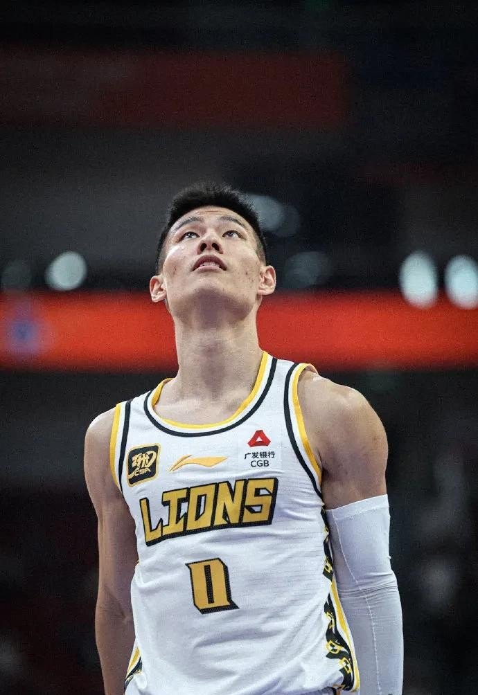 开云-包含Ming重返赛场，爆冷首场状态出色，德国队观众沸腾！比赛高潮迭起的词条