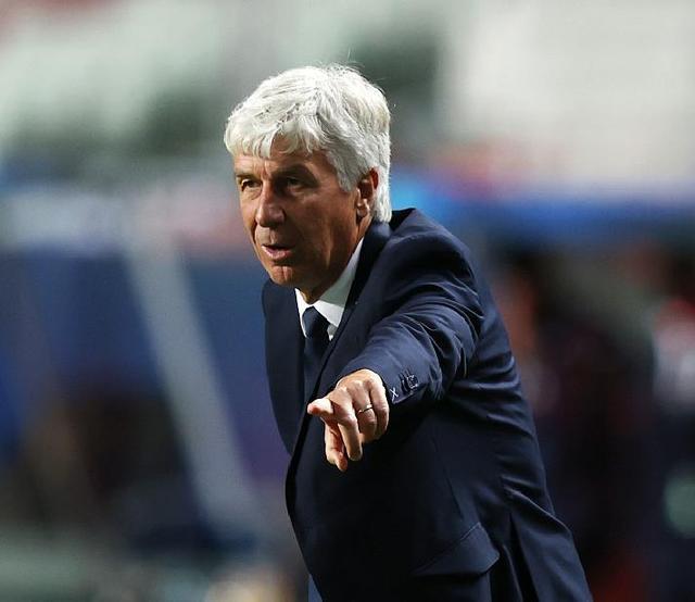 kaiyun-包含电竞邀请赛上演强强对话，云贵犀牛队大胜关中飞鹰队，战术调整见效；黑马成最大惊喜的词条